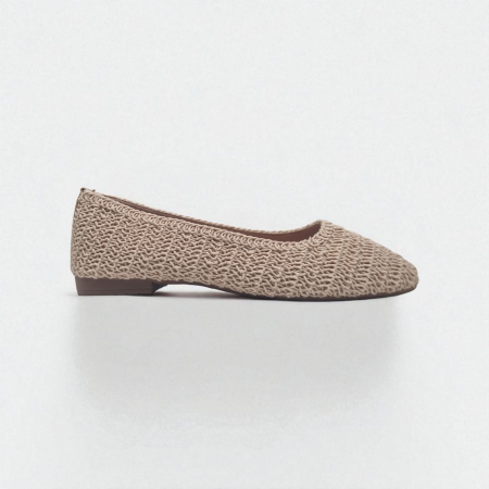 FLAT BEIGE