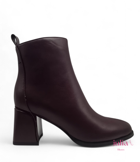 MINIMASLIST ANKLE BOOT WUTH SUBTLE TEXTURE