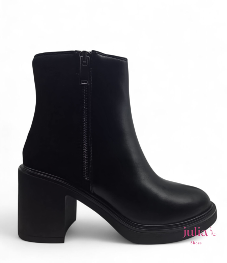 CLASSIC BLACK ANKLE BOOT WITH BLOCK HEEL AND ZIPPER