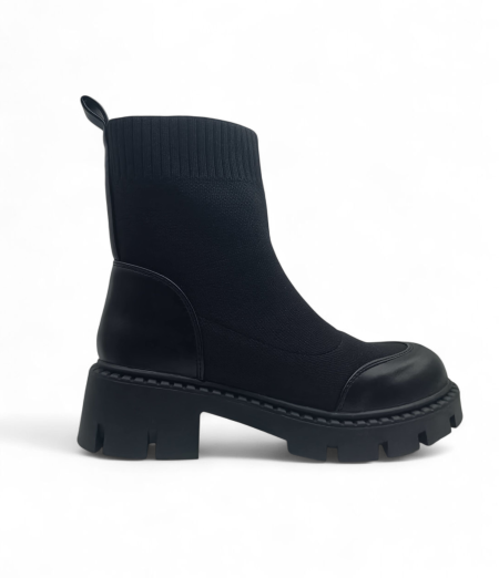 THE BLACK RIBBED SOCK BOOT