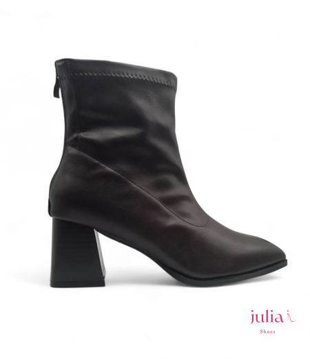 THE TEXTURED BLOCK HEEL BOOT
